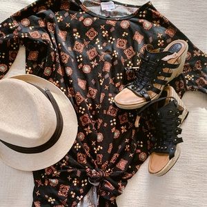 Geo Print High Low Top